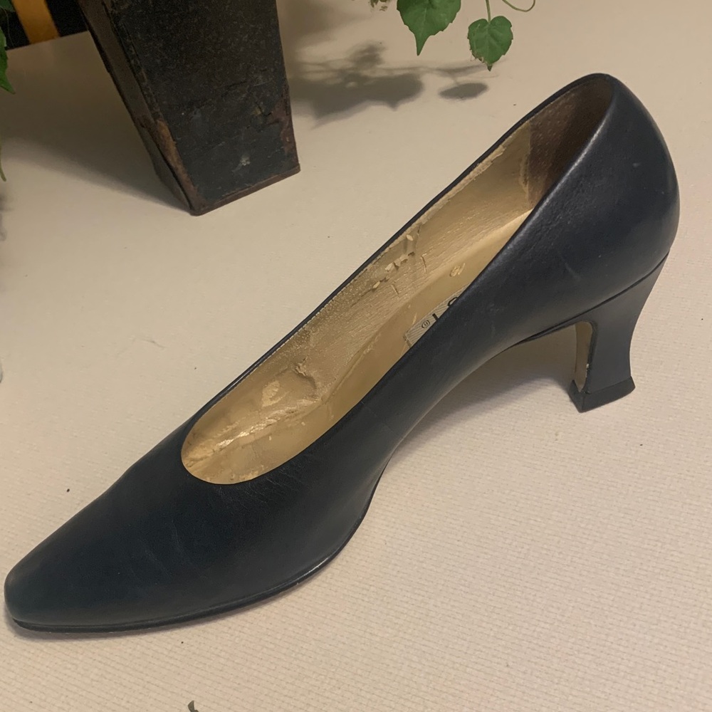 Nine West Dark Leather Heels - Picture 4 of 7